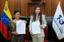 Pdta del TSJ, Mag. Gladys María Gutiérrez Alvarado y Rectora de la UBV, Soc. Sandra Oblitas firmaron convenio de cooperación académica 2.jpg - 